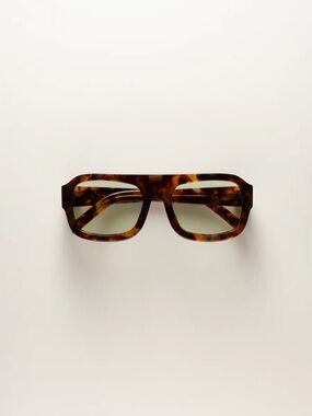 VEHLA Kaia Sunglasses in Tortoiseshell and Sage